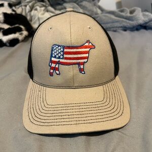 Outdoor cap. American flag cow hat.